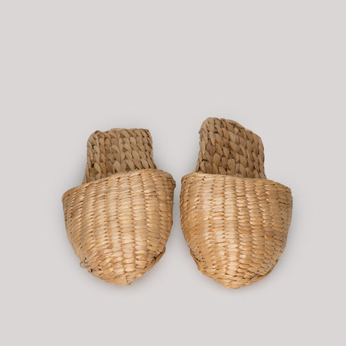 woven natural straw slippers